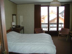 Bedroom with large double bed